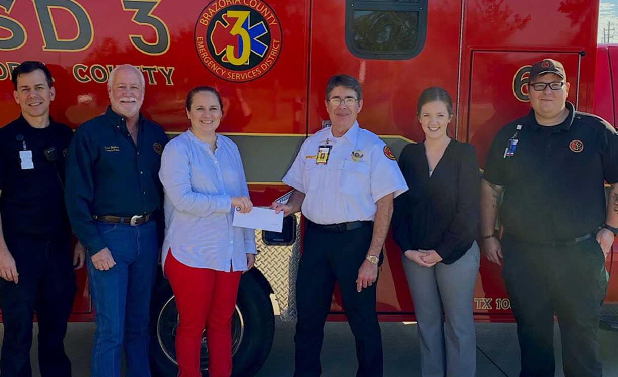 Lakes of Savannah North Foundation Donates $7,000 to Brazoria County Emergency Services No. 3